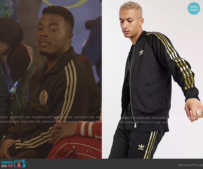Adidas Superstar Track in black and gold worn by Spencer James (Daniel Ezra) on All American