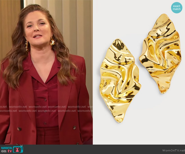 Alexis Bittar Crumpled Gold Large Post Earrings worn by Drew Barrymore on The Drew Barrymore Show