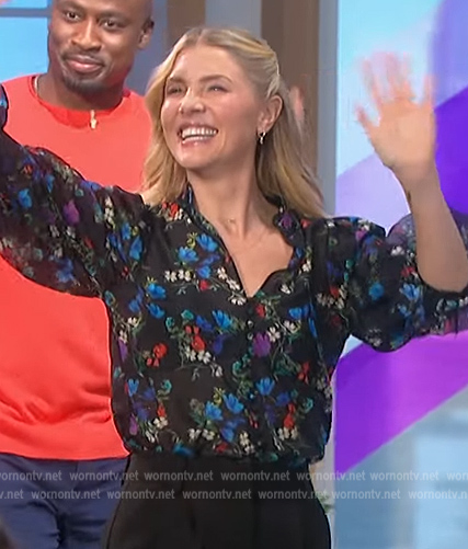 Amanda’s black floral print blouse on The Talk