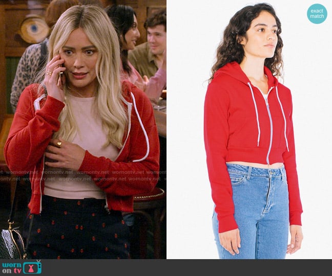 American Apparel Flex Fleece Cropped Hoodie worn by Sophie (Hilary Duff) on How I Met Your Father