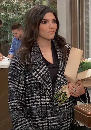Brook Lynn’s houndstooth coat on General Hospital