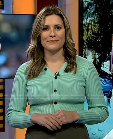 Erin McLaughlin’s green ribbed cardigan on Today