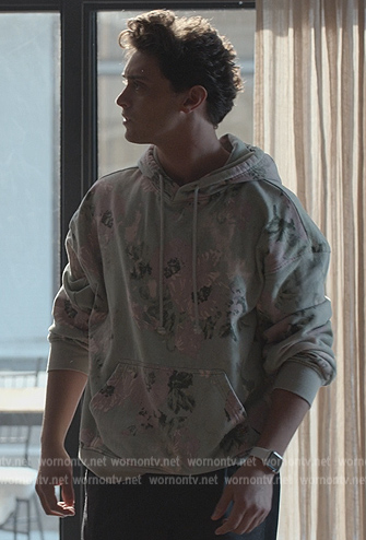 Ethan’s green floral print hoodie on National Treasure: Edge of History