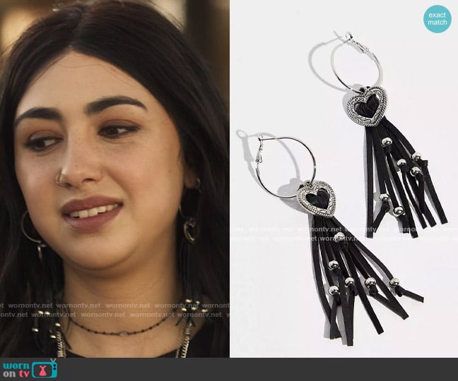 Free People Heartbreak Hotel Hoops worn by Helene (Alexa Mansour) on Fantasy Island