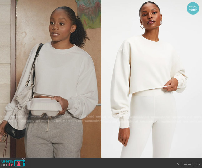 Good American Cropped and Cool Sweatshirt worn by Simone (Geffri Hightower) on All American Homecoming