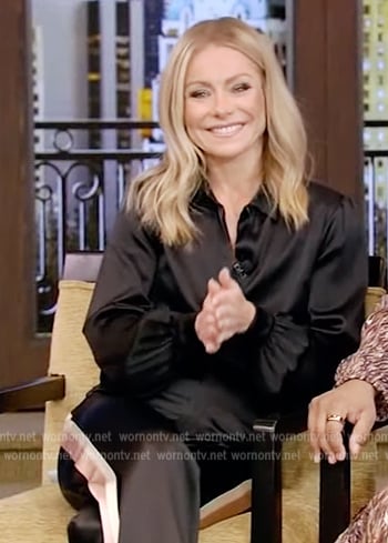 Kelly’s black side stripe pants on Live with Kelly and Ryan