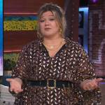 Kelly’s paisley metallic mini dress on The Kelly Clarkson Show