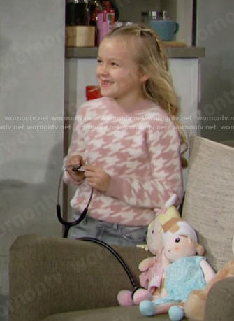 Kelly’s pink houndstooth sweater on The Bold and the Beautiful