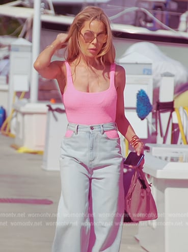 Lisa’s pink bodysuit and cutout denim jeans on The Real Housewives of Miami