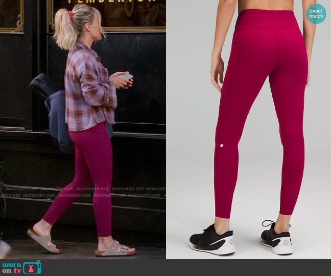 Lululemon Fast and Free High-Rise Leggings in Pomegranate worn by Sophie (Hilary Duff) on How I Met Your Father