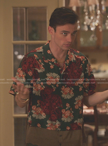 Max’s green floral shirt on Gossip Girl