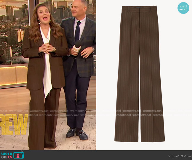 Nili Lotan Corette Pant worn by Drew Barrymore on The Drew Barrymore Show