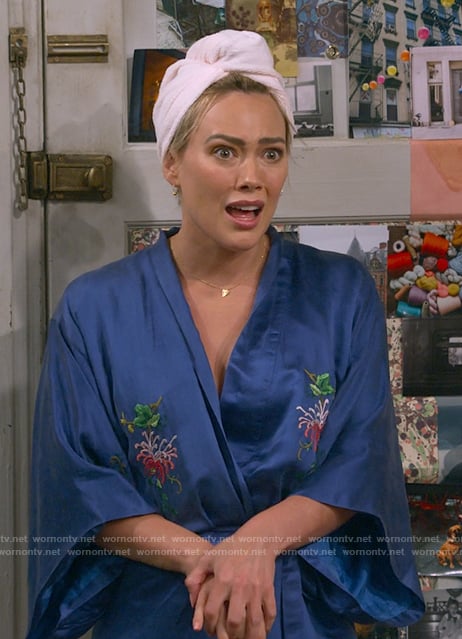 Sophie’s blue floral embroidered robe on How I Met Your Father