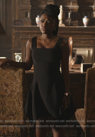 Tasha’s black asymmetric mini dress on National Treasure: Edge of History
