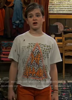 Winnie’s Def Leopard graphic tee on Bunkd