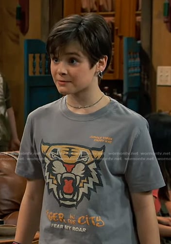 Winnie’s grey tiger tee on Bunkd