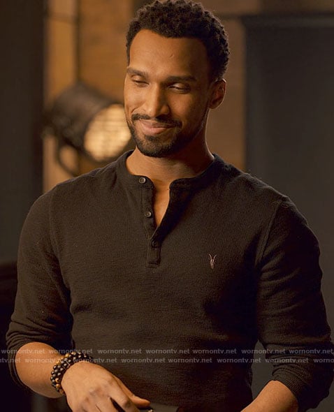Zion’s black henley tee on Ginny & Georgia