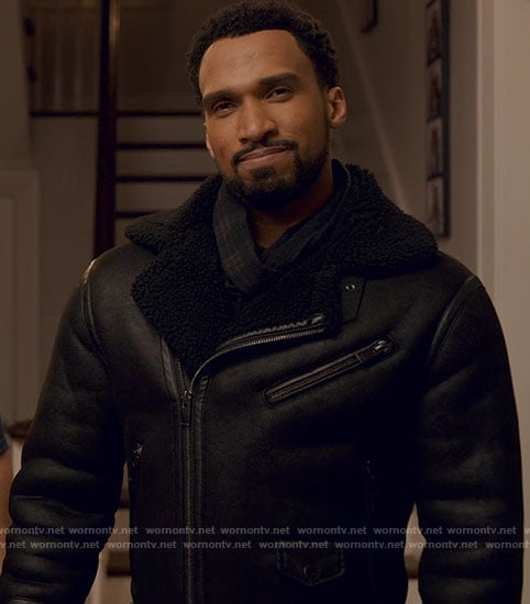 Zion’s black sherpa moto jacket on Ginny & Georgia