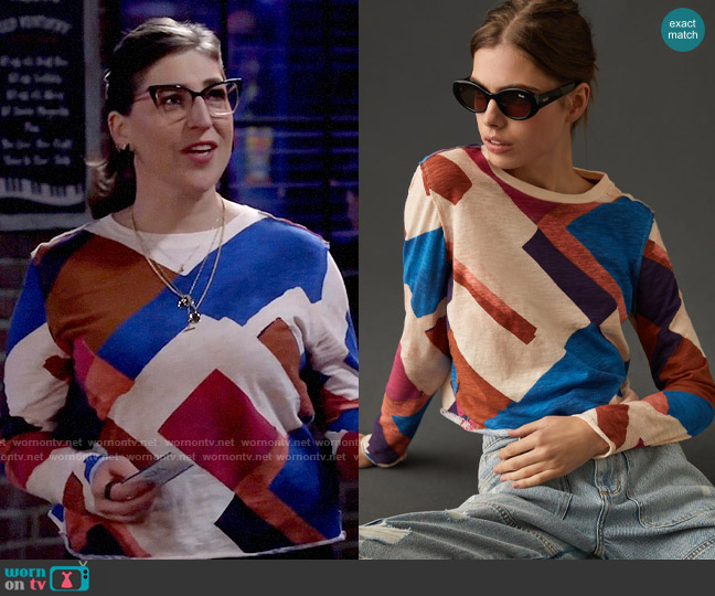 Maeve Long-Sleeve Printed Tee worn by Kat Silver (Mayim Bialik) on Call Me Kat