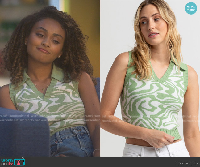 RSQ Swirl Johnny Collar Top worn by Kiela (Daniella Perkins) on Grown-ish