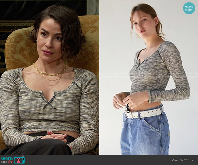 BDG Theo Notch Neck Long Sleeve Tee in Neutral Multi worn by Sarah Horton (Linsey Godfrey) on Days of our Lives