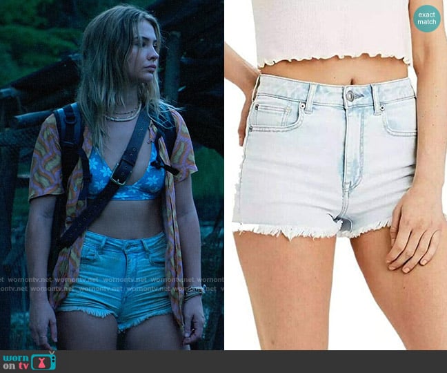 American Eagle Ne t Level High-Waisted Denim Short Short worn by Sarah Cameron (Madelyn Cline) on Outer Banks