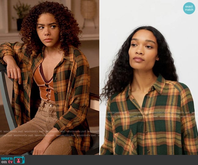 BDG Keanu Shirt worn by Ginny Miller (Antonia Gentry) on Ginny & Georgia