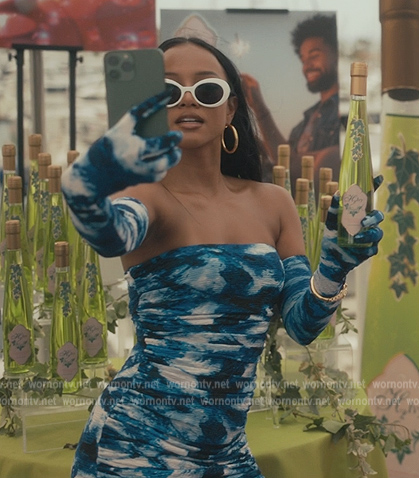 Ivy’s blue printed strapless dress on Bel-Air