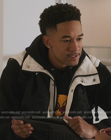 Damon’s two-tone puffer jacket on All American Homecoming