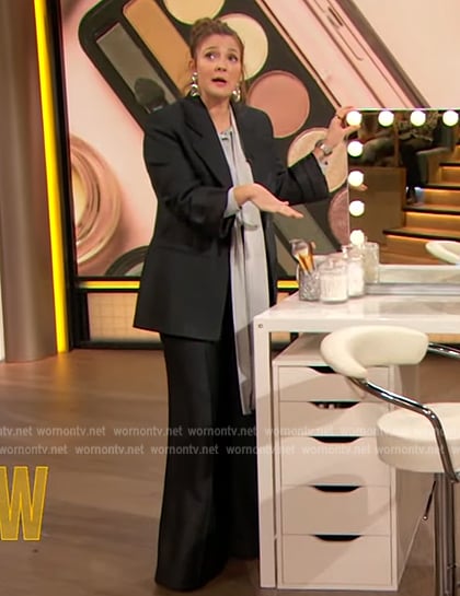 Drew’s black blazer and pants on The Drew Barrymore Show