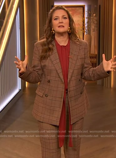 Drew’s brown plaid blazer on The Drew Barrymore Show