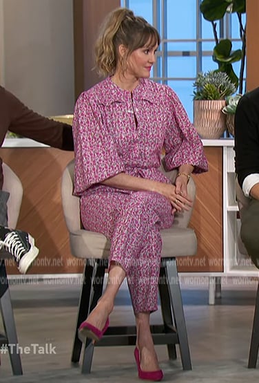 Erinn Hayes’ floral print jumpsuit on The Talk