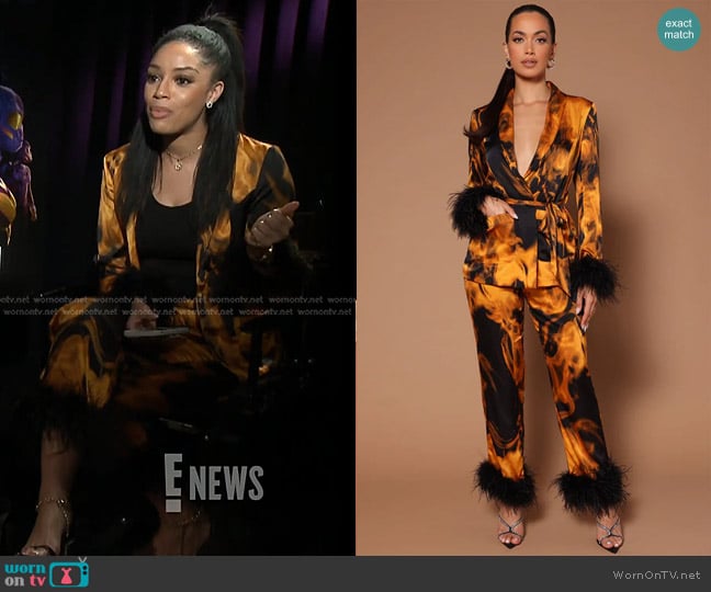 Fashion Nova Anna Feather Trim Blazer worn by Francesca Amiker on E! News