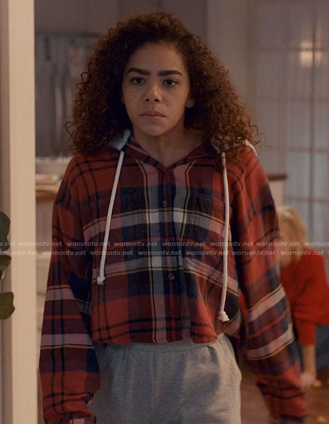 Ginny’s cropped plaid hooded shirt on Ginny & Georgia