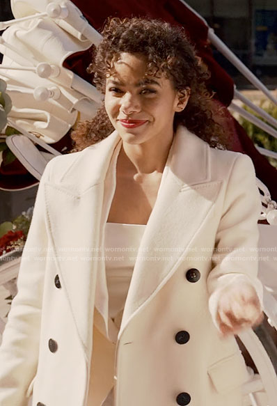 Ginny’s white coat on Ginny & Georgia
