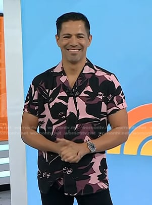 Jay Hernandez’s pink floral print shirt on Today