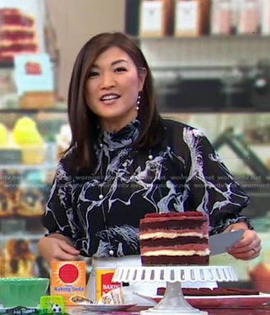 Juju’s black printed mock neck top on Good Morning America