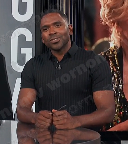 Justin’s black ribbed polo shirt on E! News