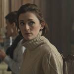 Kate’s beige turtleneck sweater on You