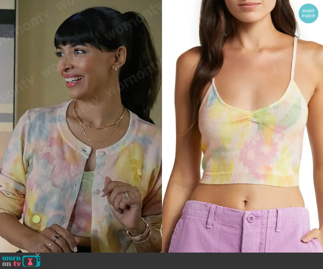 Le Superbe Hailey Bralette Top in Melting Lemons worn by Sam (Hannah Simone) on Not Dead Yet
