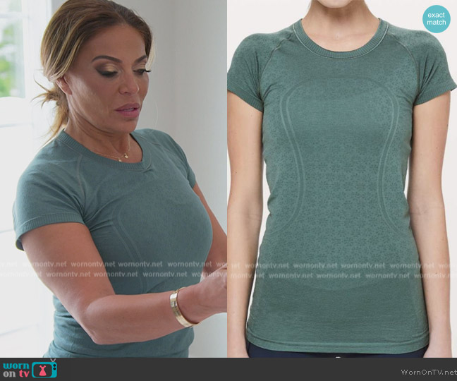 Lululemon Swiftly Tech Green Flowers Tee worn by Dolores Catania on The Real Housewives of New Jersey