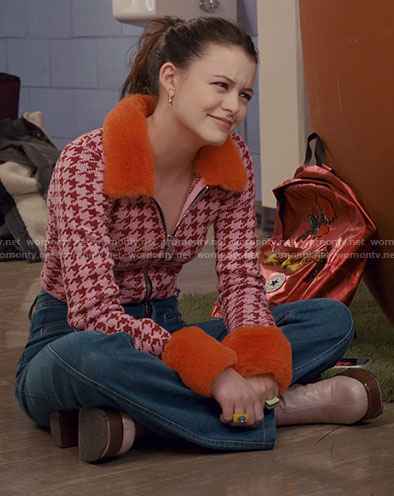 Maxine’s houndstooth fur collar cardigan on Ginny & Georgia