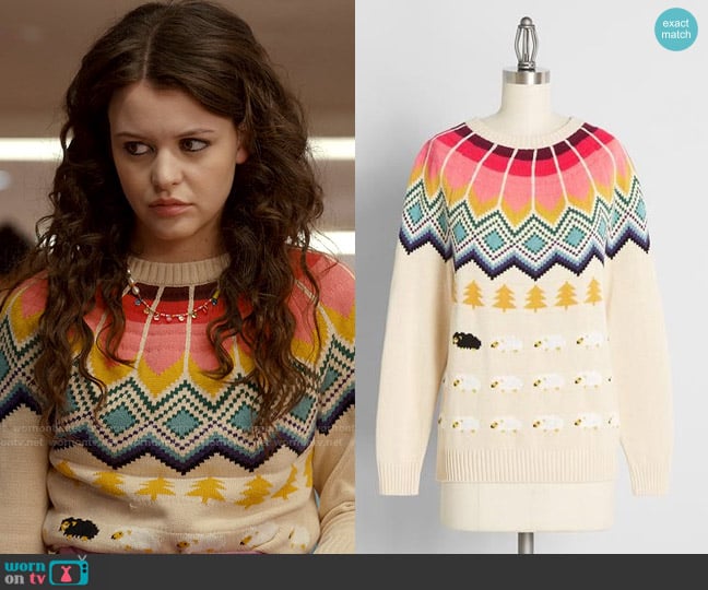 ModCloth Baby Don't Herd Me Fair Isle Sweater worn by Maxine Baker (Sara Waisglass) on Ginny & Georgia