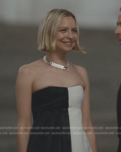 Naomi Piece’s two tone strapless top on Succession