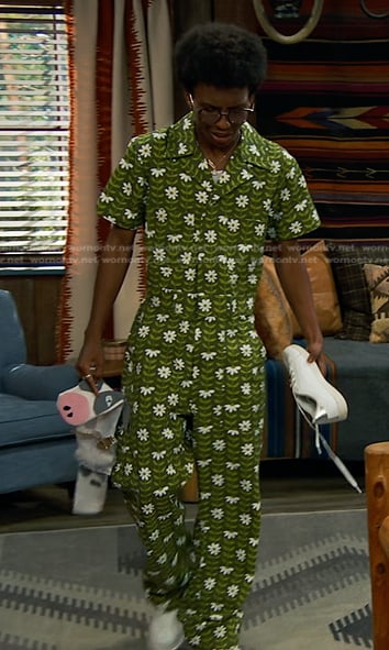 Noah’s green floral jumpsuit on Bunkd