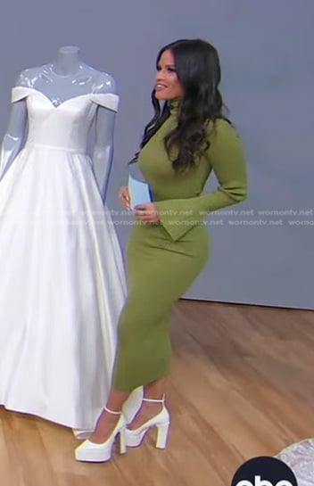 Rocsi Diaz’s green knit dress and platform pumps on Good Morning America