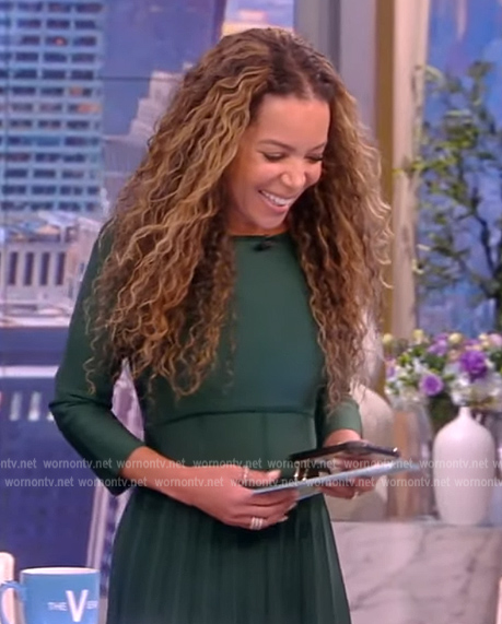Sunny’s green pleated midi dress on The View