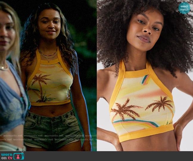 BDG Dazi Top worn by Kiara Carrera (Madison Bailey) on Outer Banks