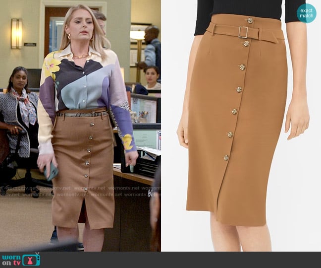 White House Black Market Button Front Pencil Skirt worn by Lexi (Lauren Ash) on Not Dead Yet