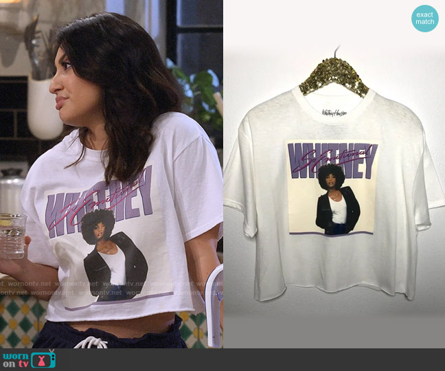 Cropped So Emtional Tee worn by Valentina (Francia Raisa) on How I Met Your Father